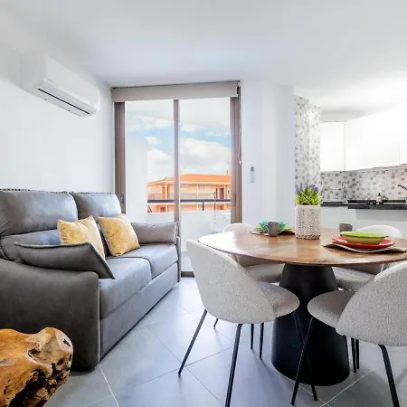 414 Amazing New Summerland * Los Cristianos (Tenerife)